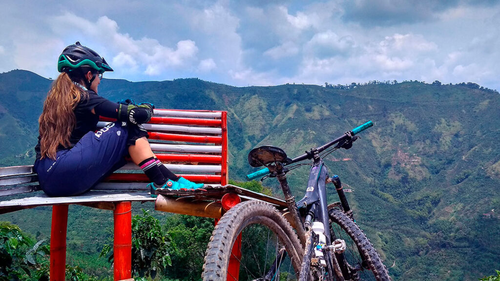 Mountain bike tours in Colombia. Salento, Manizales and Medellin